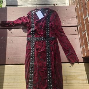 Glamvault Burgundy Red Velvet Long Sleeve Dress with Black Lace-Up Trim
